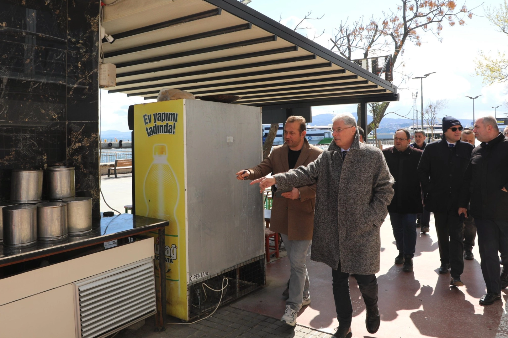 Bursa’da Mudanya Belediye Zabıtası, yönetici ve meclis üyeleri ile birlikte