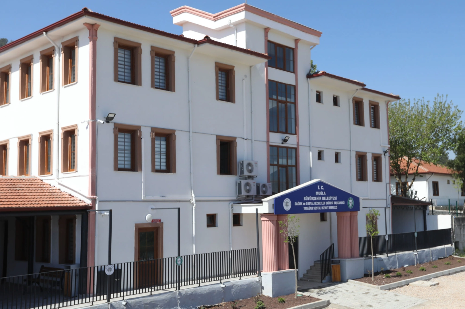 Muğla Büyükşehir Belediyesi, Yatağan’da çok sayıda hizmeti aynıçatı altında sunacak