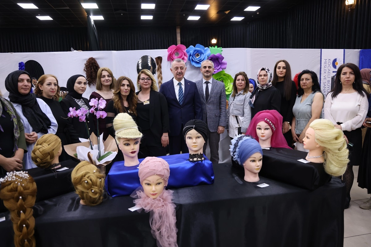 KO-MEK’te artık geleneksel hale gelen ilçe sergileri, baharın gelişini el