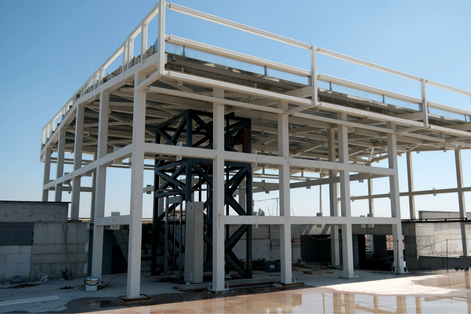 Sakarya Büyükşehir Belediyesi’nin hastaneler bölgesinde hayata geçirdiği 530 araçlık katlı