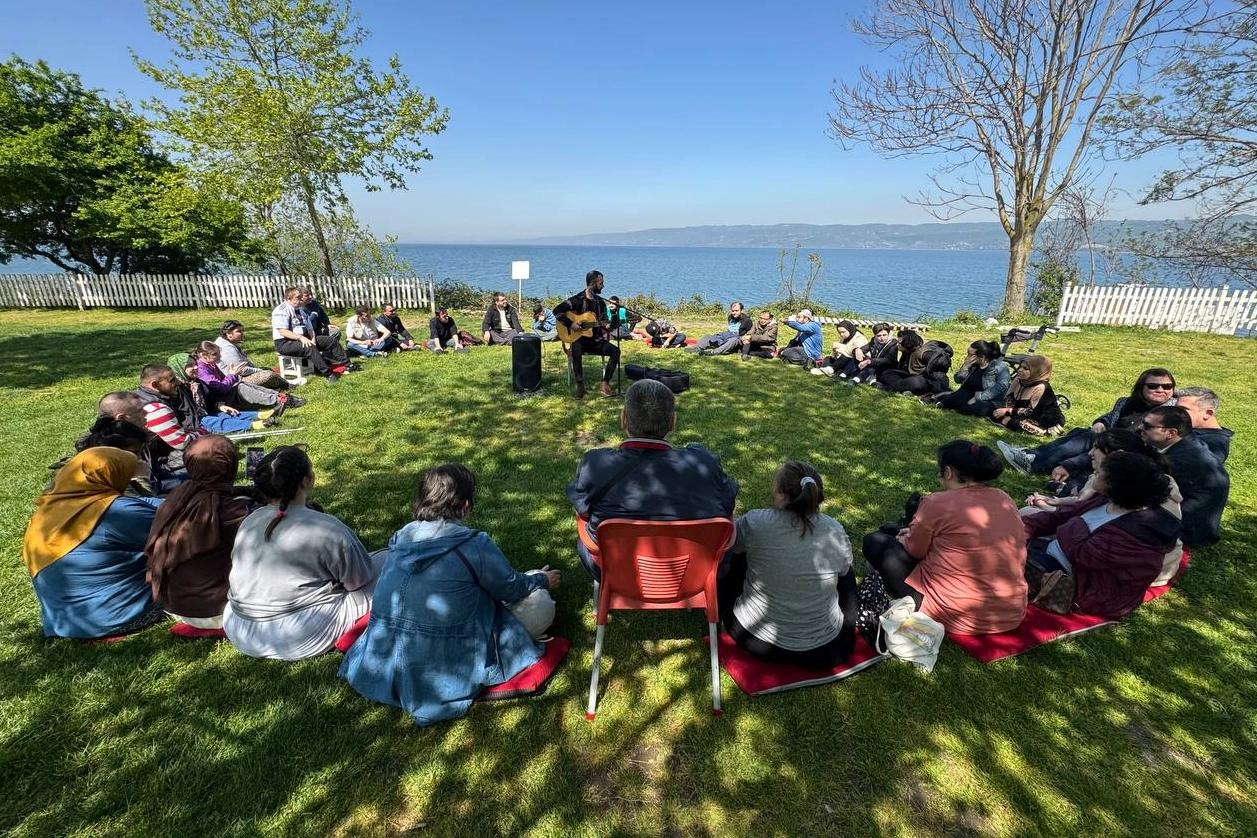 Sakarya Büyükşehir Belediyesi SGM Engelsiz Hobi Atölyeleri öğrencileri, Sapanca’nın eşsiz