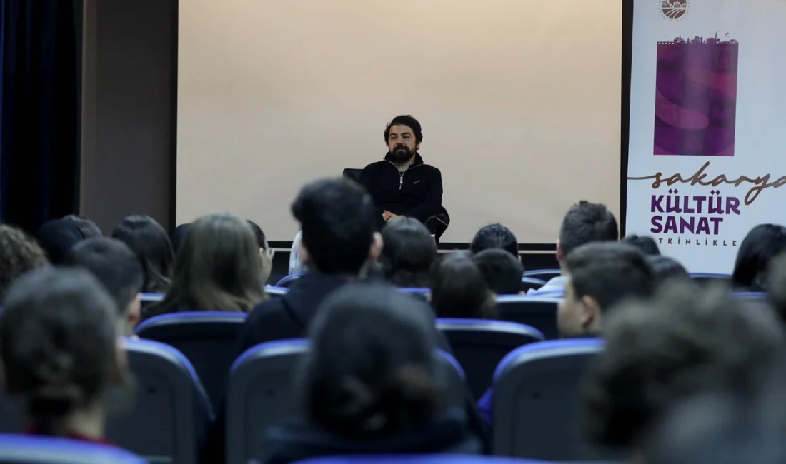 Sakarya Büyükşehir Belediyesi kültür-sanat etkinlikleri “Dünya ve Roman” başlıklı söyleşi