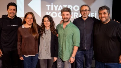 Tiyatro Kooperatifi ortaklarının katılımıyla gerçekleşen toplantıda; son dönemde hayata geçirilen