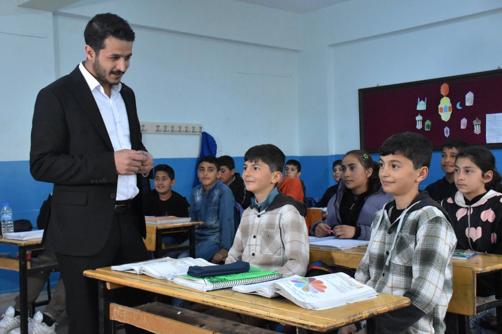 Van’ın Erciş ilçesinde öğretmenlik yapan Veysel ve Zeki Fidan kardeşler,