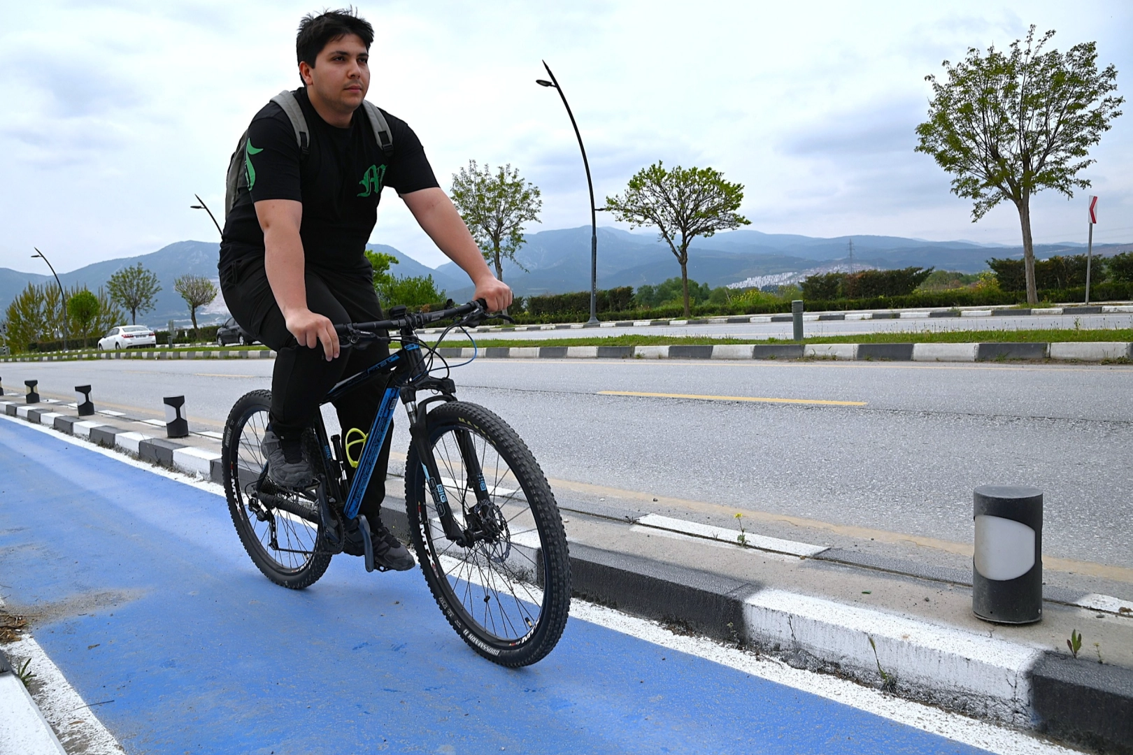 Manisa Büyükşehir Belediye Başkanı Ferdi Zeyrek, Celal Bayar Üniversitesi öğrencilerinin