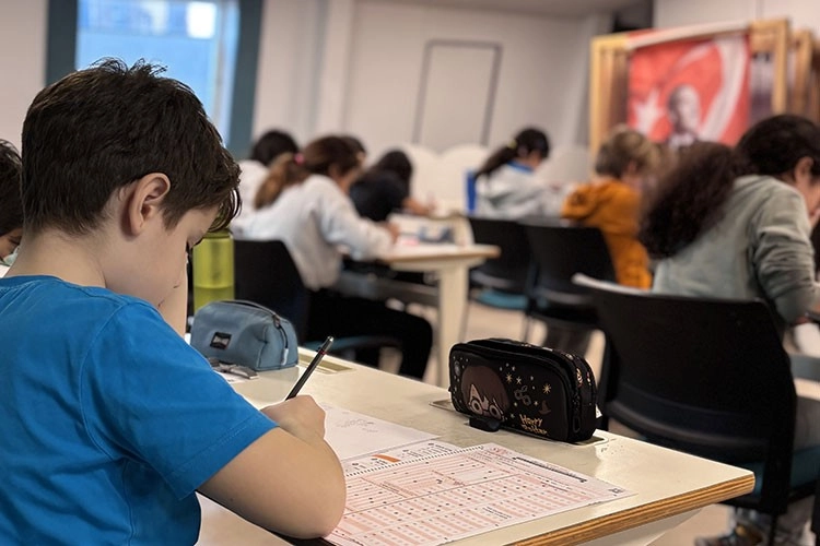 Yenilikçi Öğrenme (YÖM) Okulları öğrencileri, ulusal ve uluslararası platformlarda kazandıkları