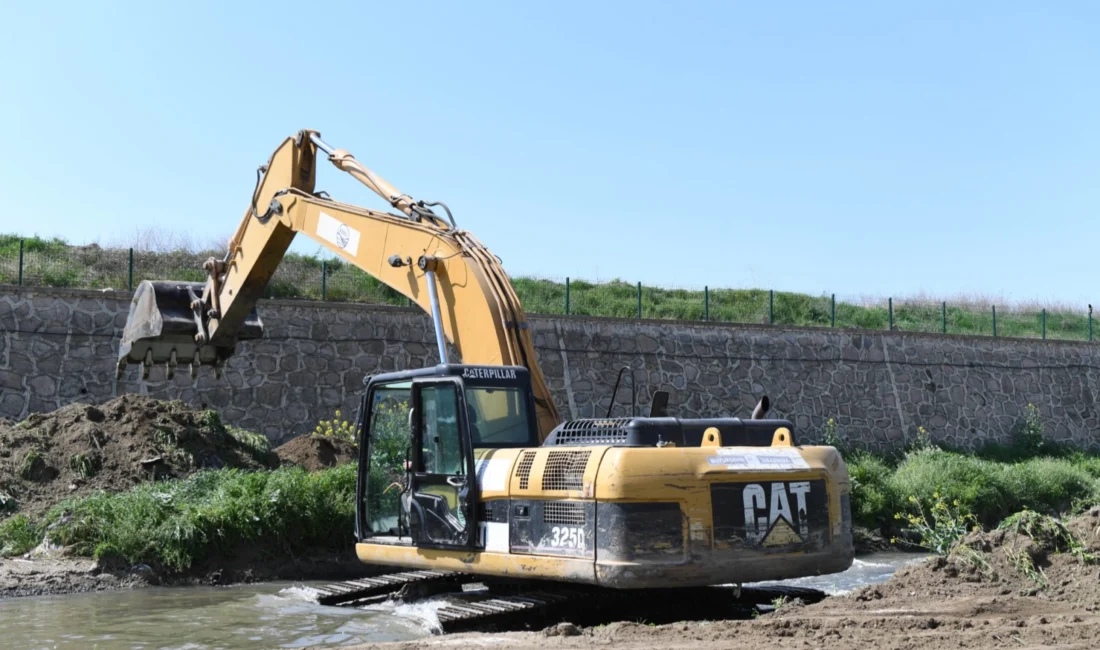 ASKİ Genel Müdürlüğü, dere yataklarının düzenli akışını sağlayarak Ankara’da sel