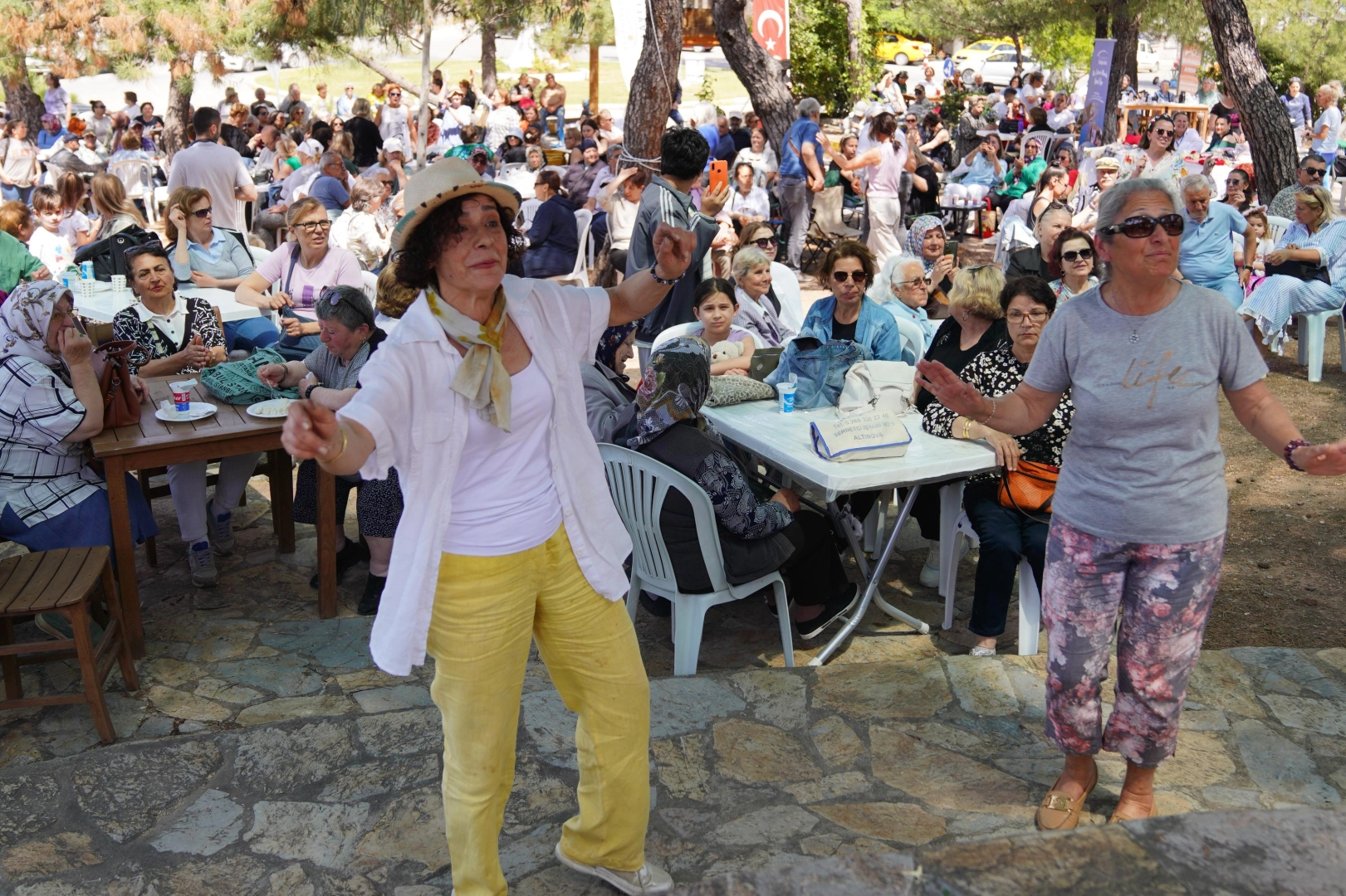 Baharın müjdecisi, doğanın uyanışı ve bolluğun simgesi Hıdırellez, Balıkesir Ayvalık’ta