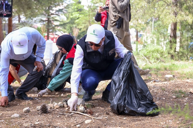 Bilecik Valisi Şefik Aygöl, doğa ve çevre bilincine dikkat çekmek