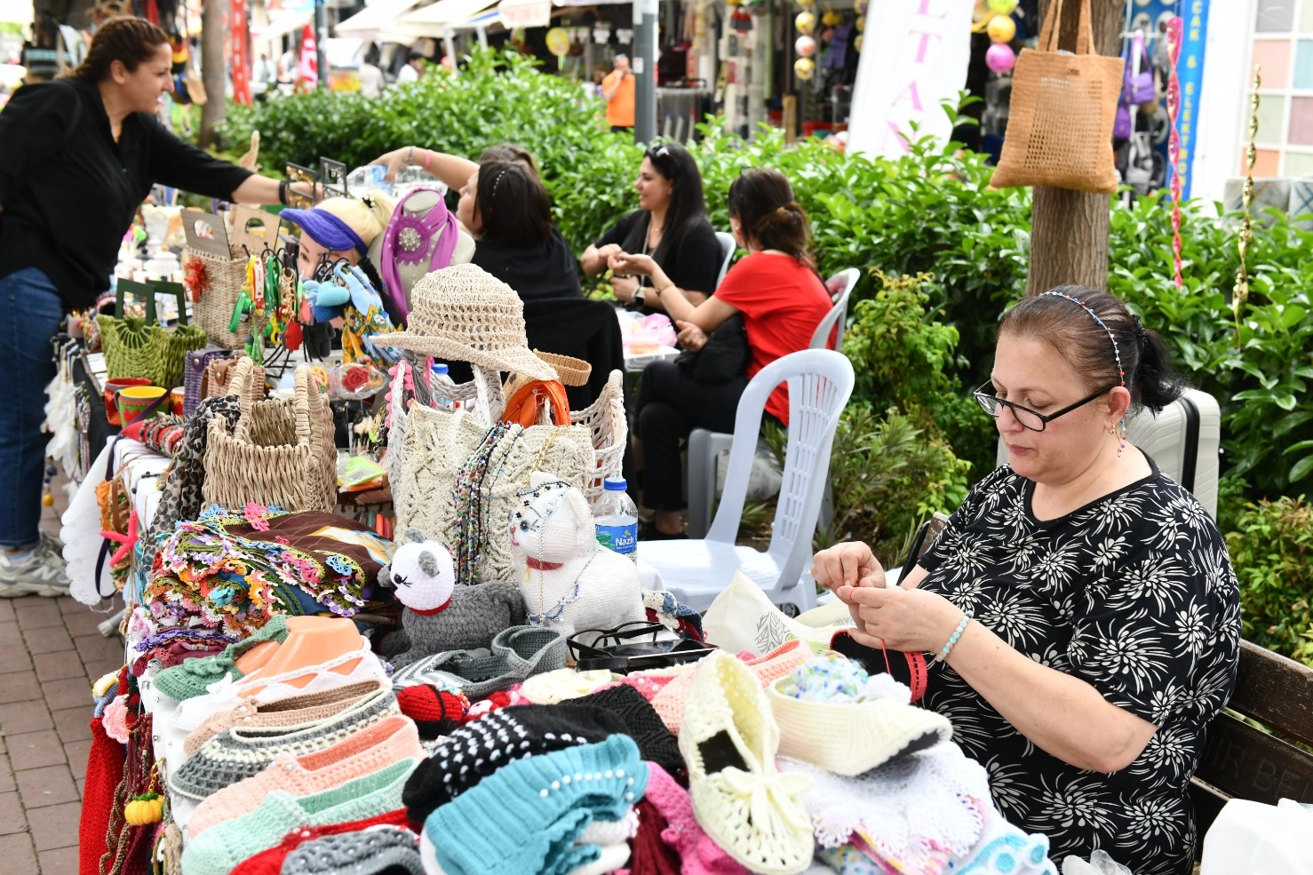 İzmir’de Çiğli Belediyesi, Anneler Günü’nü ilçede düzenlediği renkli ve anlamlı