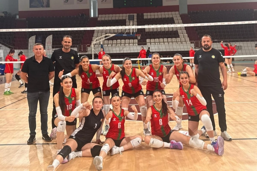 Diyarbakır Büyükşehir Belediyespor Genç Kadınlar Voleybol Takımı, Elazığ’da düzenlenen Türkiye