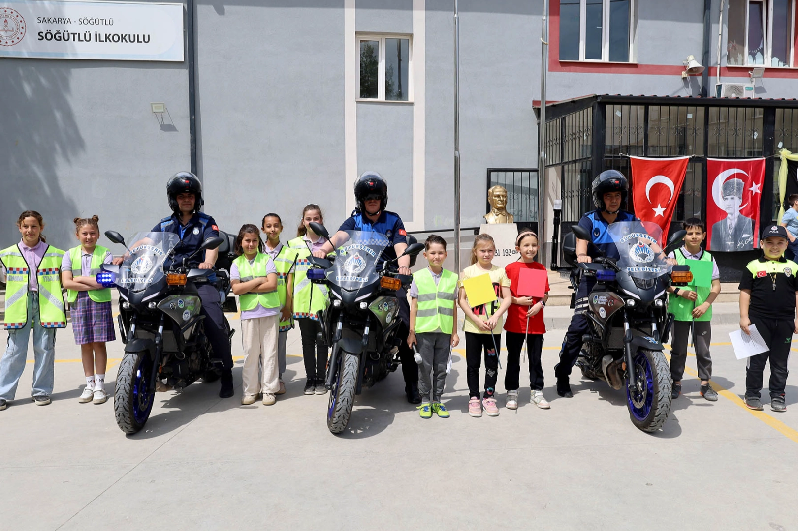 Sakarya Büyükşehir Belediyesi1-7 Mart Trafik haftası kapsamında gerçekleştirdiği anlamlı ve