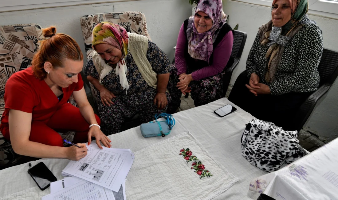 İzmir’de Bornova Belediyesi’nin Köyde-İz Projesi kapsamında Beşyol Mahallesi’nde kadın sağlığı,