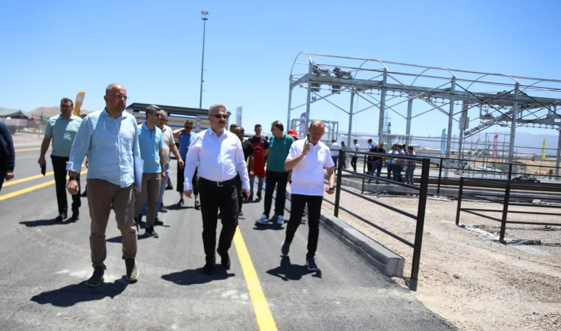 Kurban pazar yeri hazırlıklarına başlayan Kayseri Melikgazi Belediyesi, yaklaşan Kurban