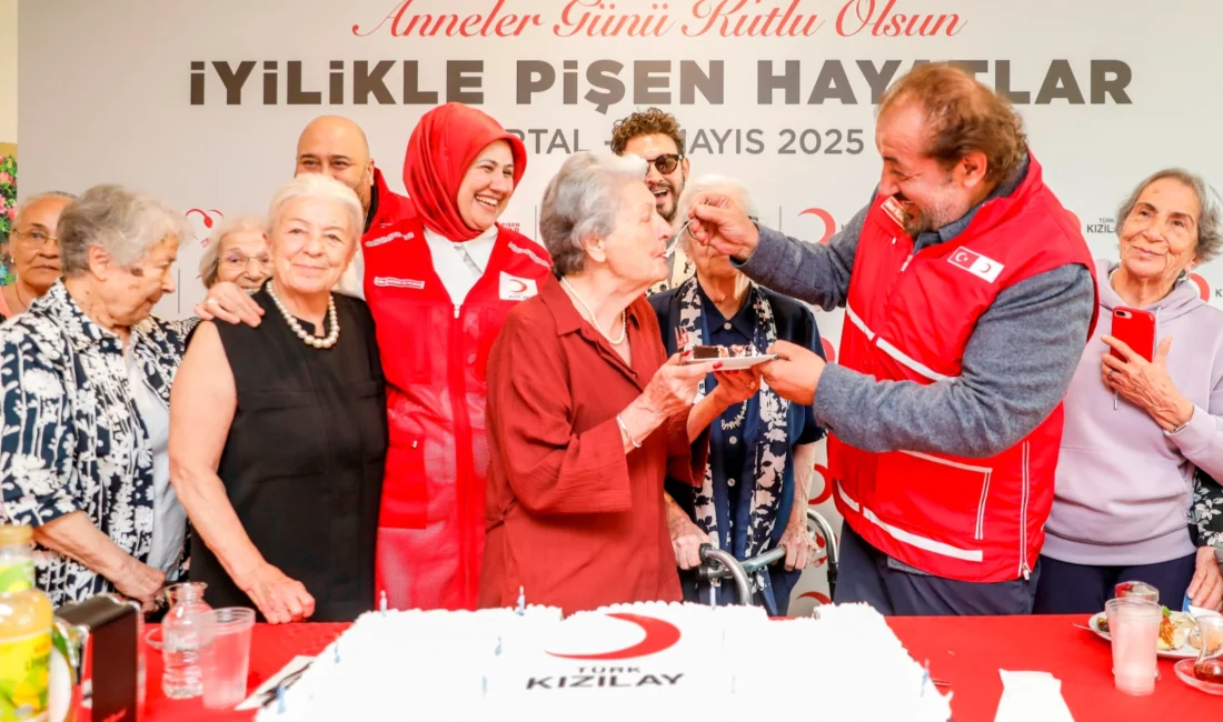 Türk Kızılay, Anneler Günü’nde deprem bölgesinde anne ve çocuklara yönelik