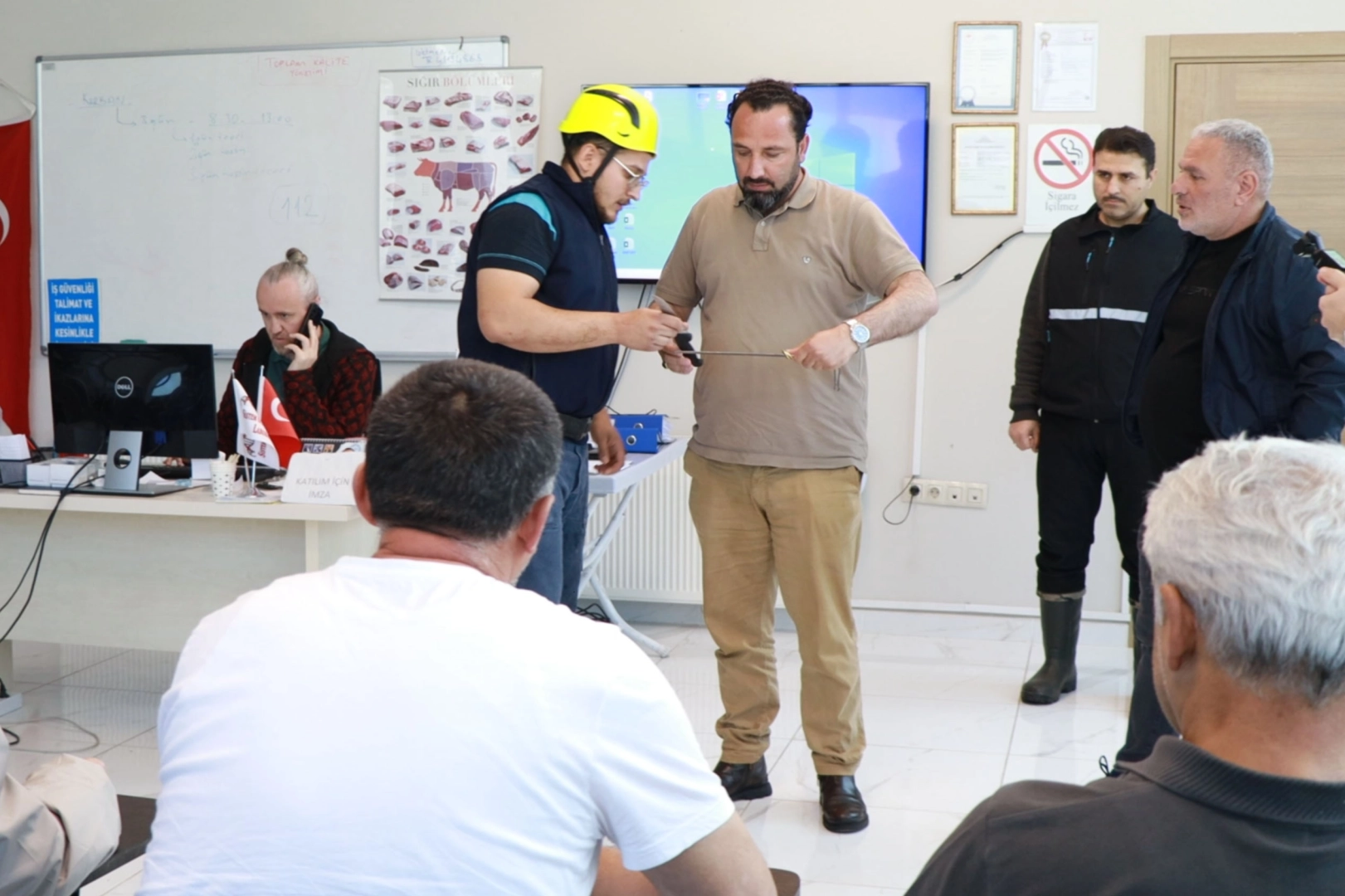 Kocaeli Büyükşehir Belediyesi, “Kurban Kesim Elemanı” sertifikasına sahip olmak isteyen