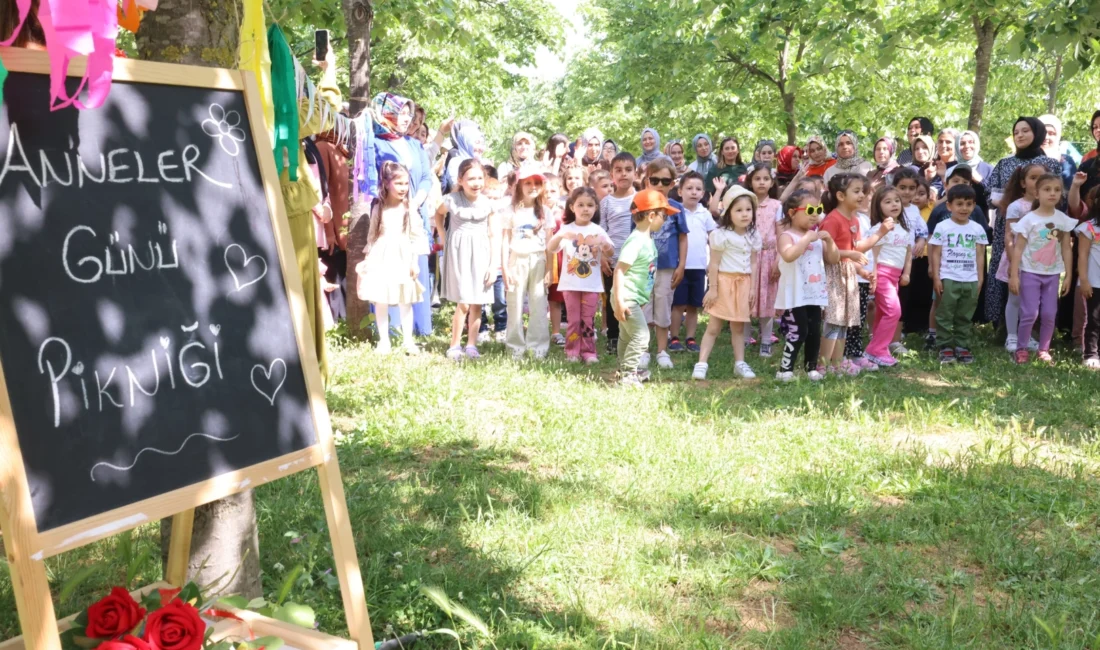 Çayırova Belediyesi’nin çocuk kulüplerinde Anneler Günü’ne özel etkinlikler düzenlendi. Çayırovalı