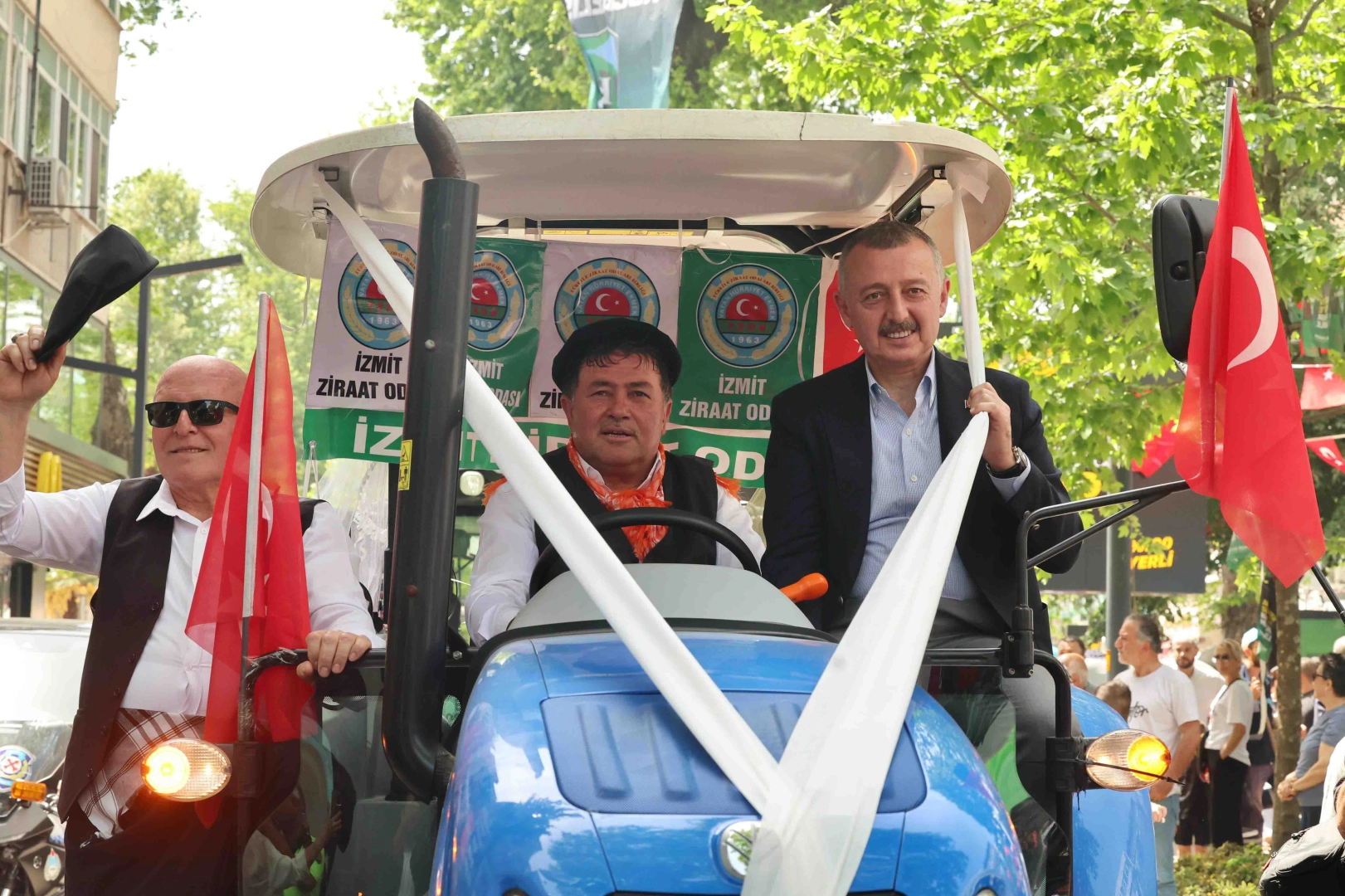 Kocaeli Büyükşehir Belediyesi’nin “10. Çiftçi Şenliği”, İzmit’te Başkan Büyükakın, protokol