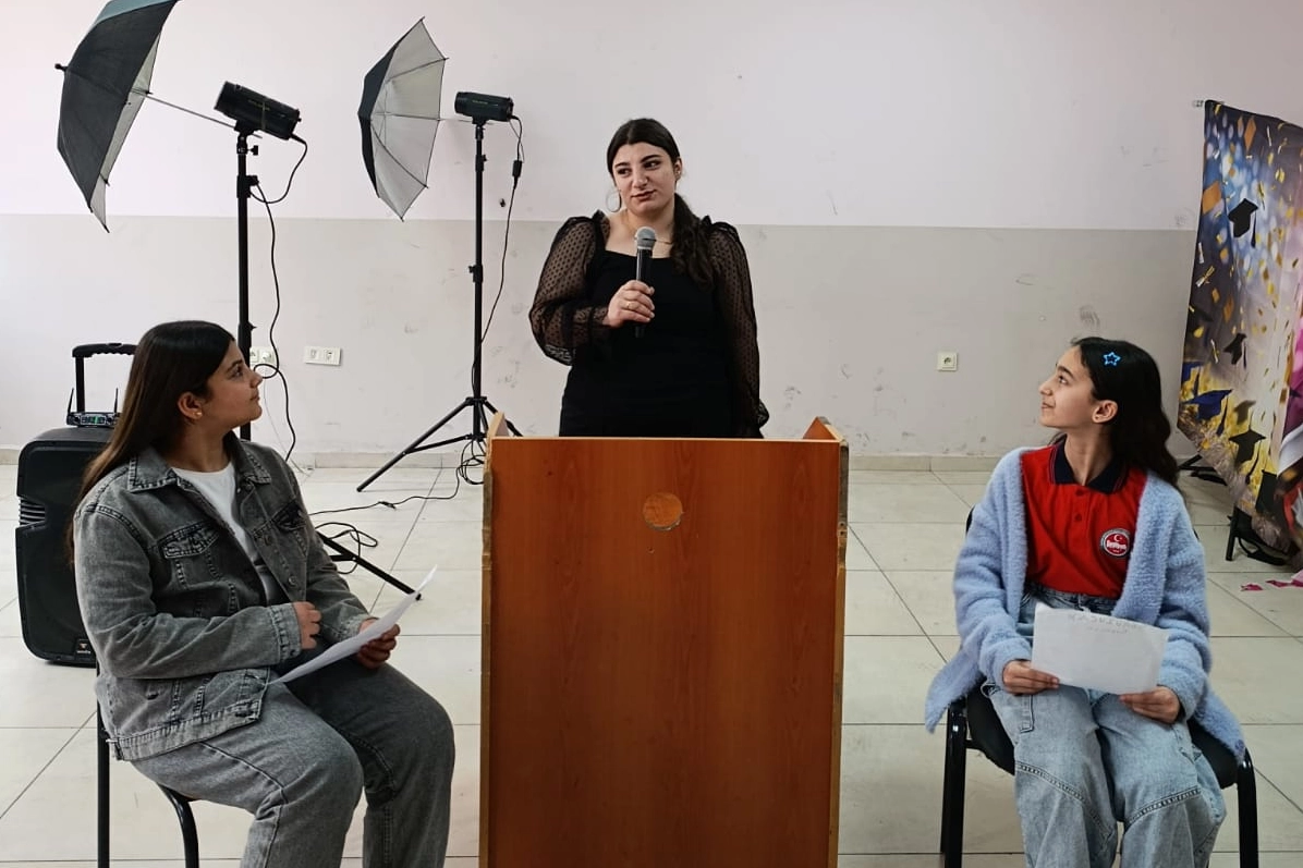 Mardinli aşçı Sidar Aksoy, öğrencilerle bir araya gelerek, “Bir aşçı