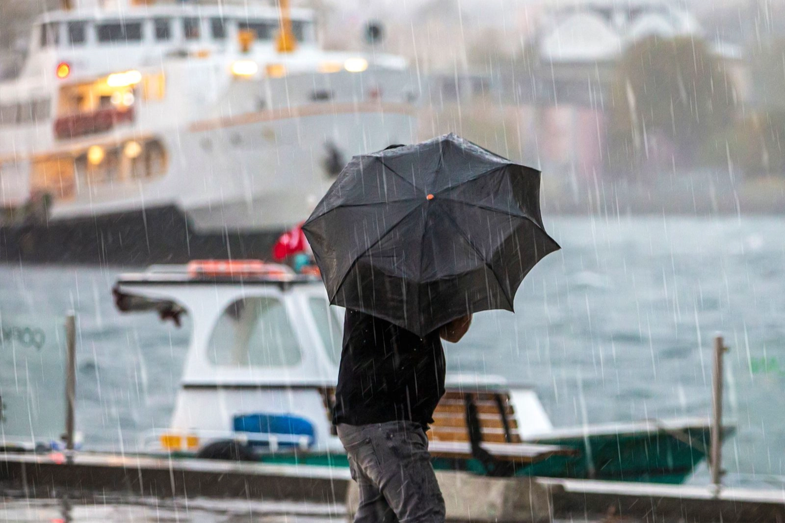 Meteoroloji, Türkiye genelinde sağanak yağış uyarısı yaptı. Orta ve Doğu