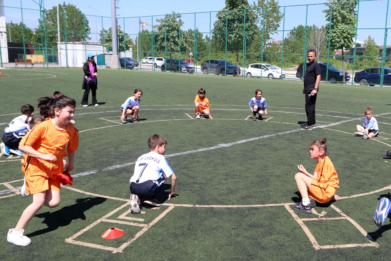 Sakarya Büyükşehir Belediyesi, 5-8 Mayıs tarihleri arasında Geleneksel Çocuk Oyunları