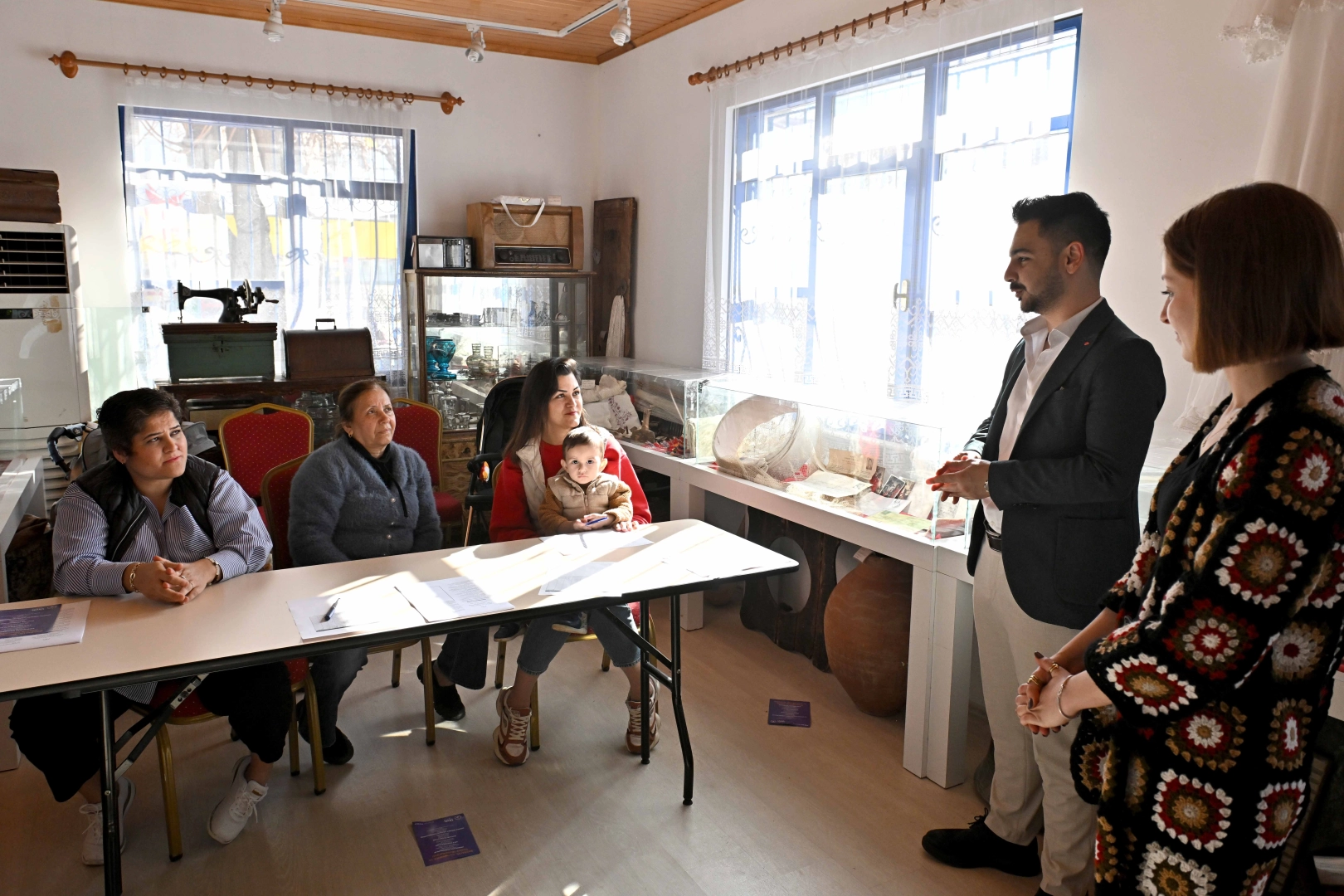 Antalya Muratpaşa Belediyesi, sınav sürecindeki öğrencilerin ailelerine destek olmak amacıyla