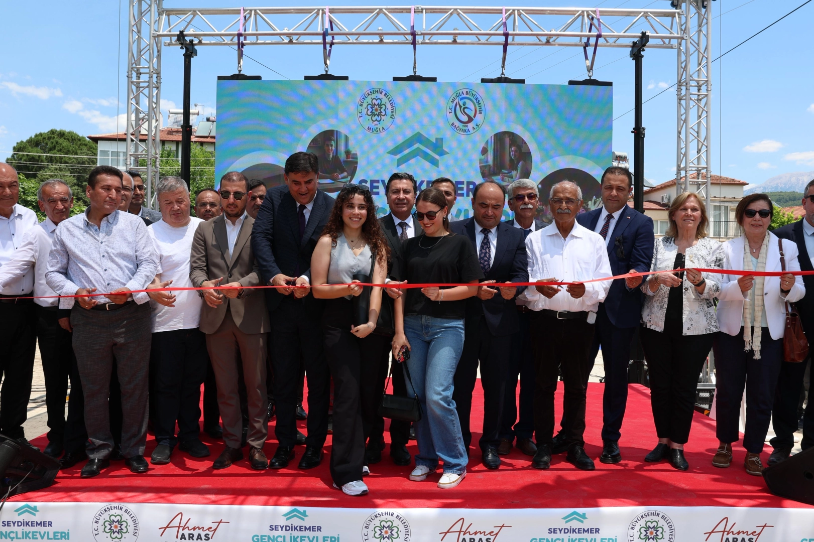 Muğla Büyükşehir Belediyesi, üniversite öğrencilerinin barınma ihtiyacına destek olacak Seydikemer