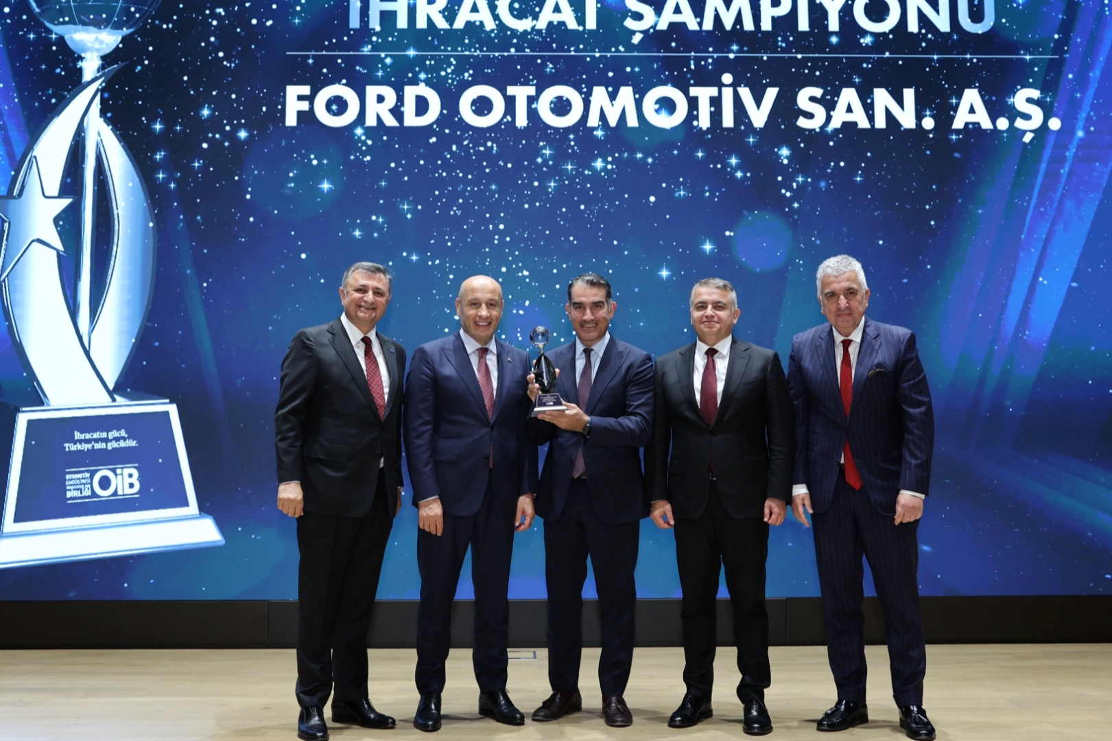 Uludağ Otomotiv Endüstrisi İhracatçıları Birliği’nin (OİB) düzenlediği İhracatın Şampiyonları Ödül