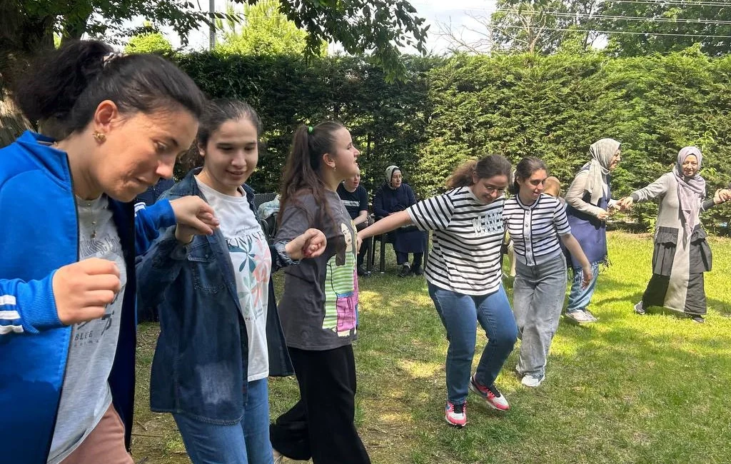 Sakarya Büyükşehir Belediyesi, Karaman Geçici Eğitim Merkezi’nde eğitim gören özel