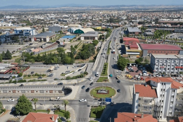Balıkesir Büyükşehir Belediye Başkanı Ahmet Akın, kent genelinde trafik sorununun