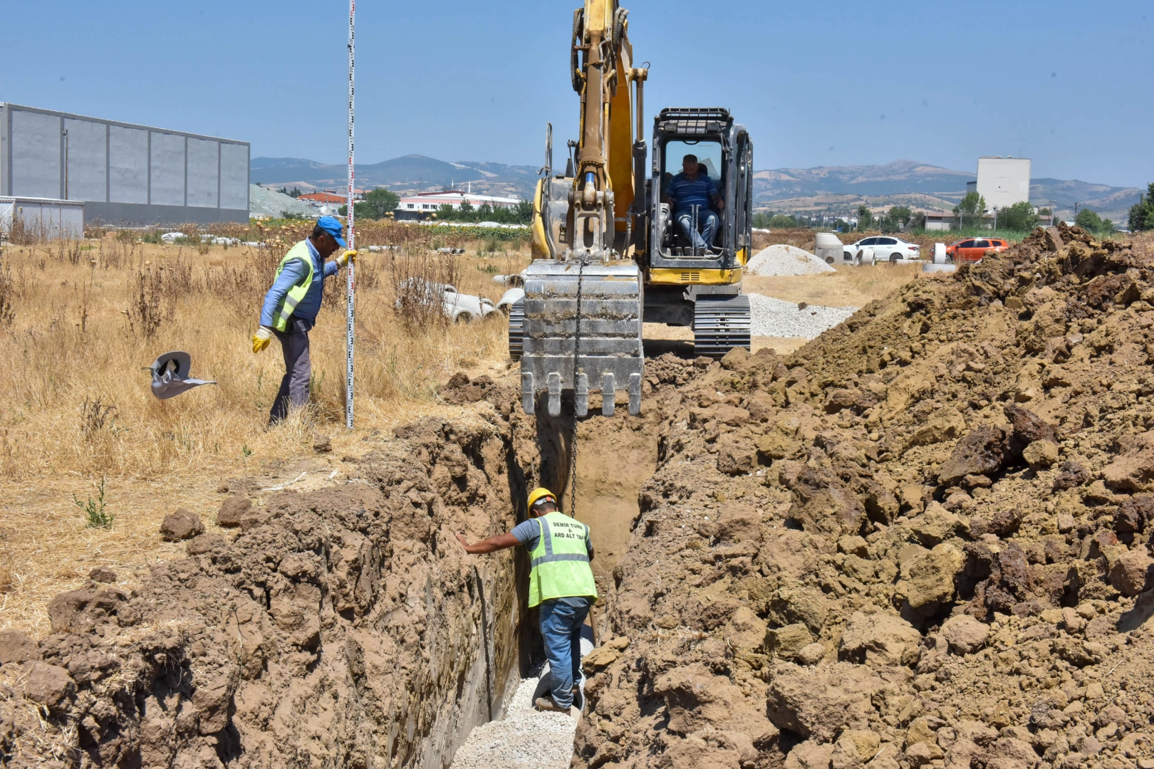 Bursa’nın daha güçlü bir altyapıya sahip olması için 17 ilçede