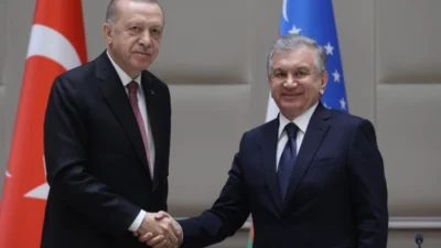 Cumhurbaşkanı Recep Tayyip Erdoğan, Özbekistan Cumhurbaşkanı Şevket Mirziyoyev ile bir