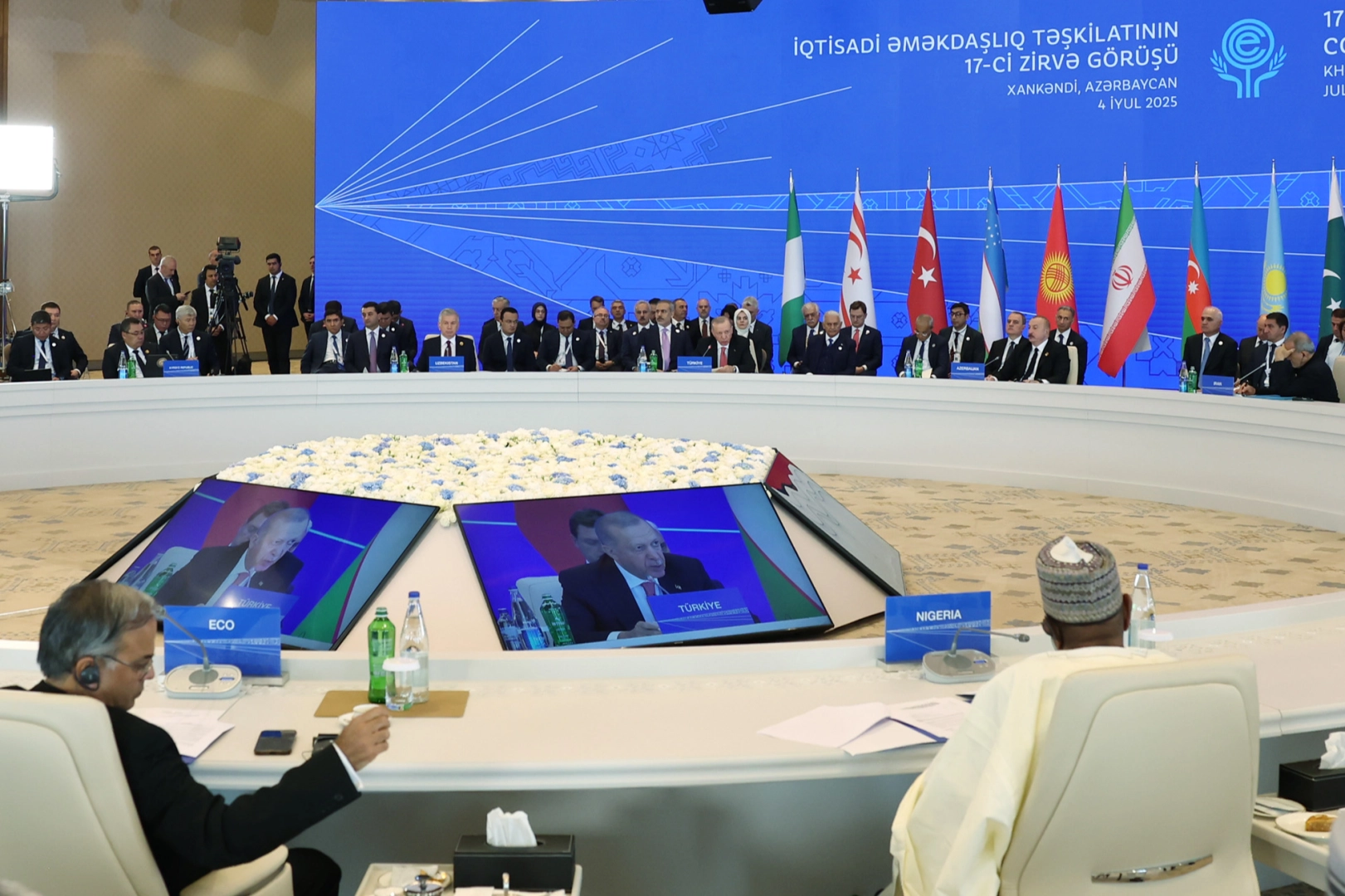 Cumhurbaşkanı Recep Tayyip Erdoğan, Azerbaycan’ın Hankendi şehrinde düzenlenen Ekonomik İşbirliği