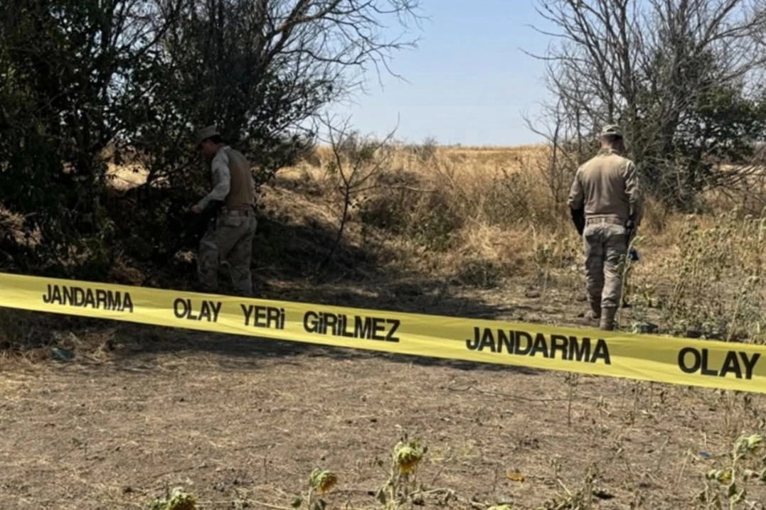 Edirne’nin Havsa ilçesinde 33 yaşındaki S.Ç.’nin tarlada cansız bedeni bulundu.
