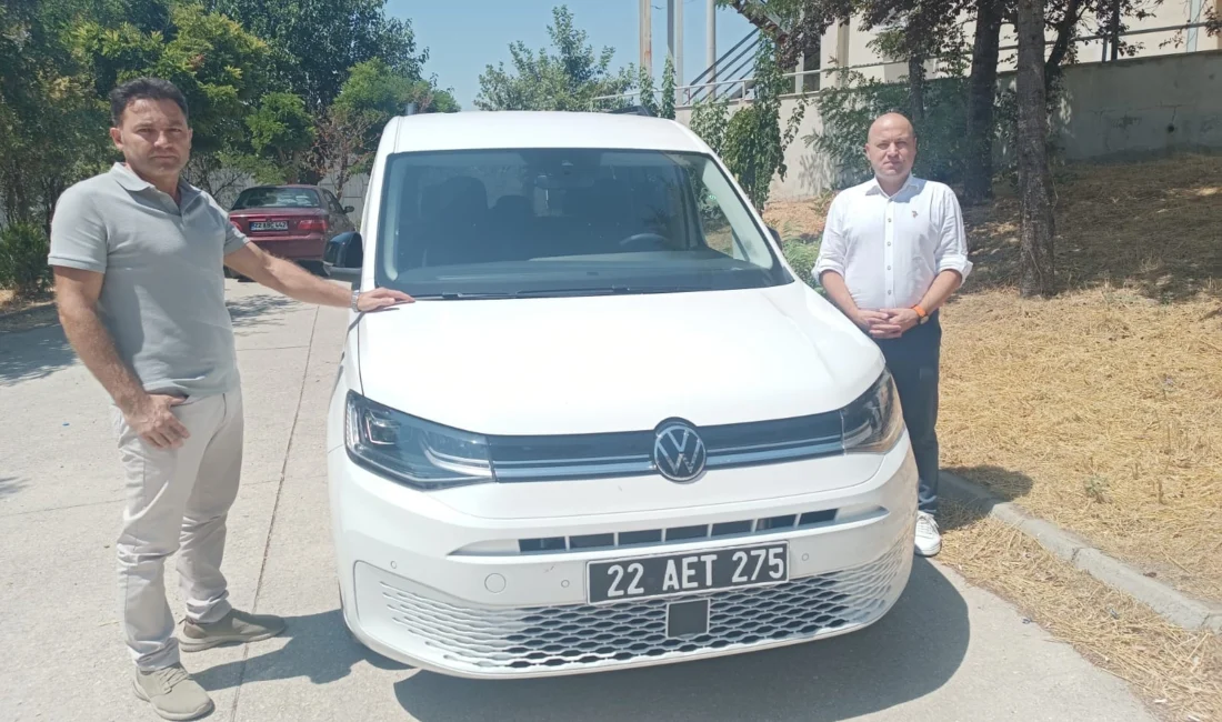 Edirne’nin Keşan ilçesinde Sosyal Yardımlaşma ve Dayanışma Vakfı, vatandaş taleplerine