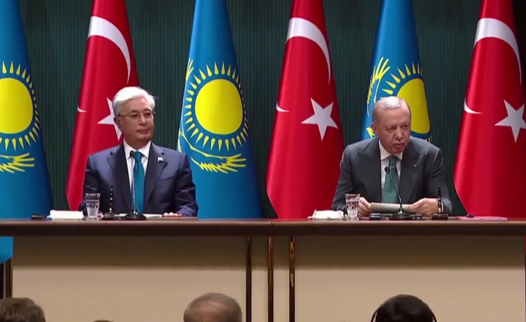 Cumhurbaşkanı Erdoğan, Kazakistan Cumhurbaşkanı Tokayev ile düzenlediği ortak basın toplantısında,