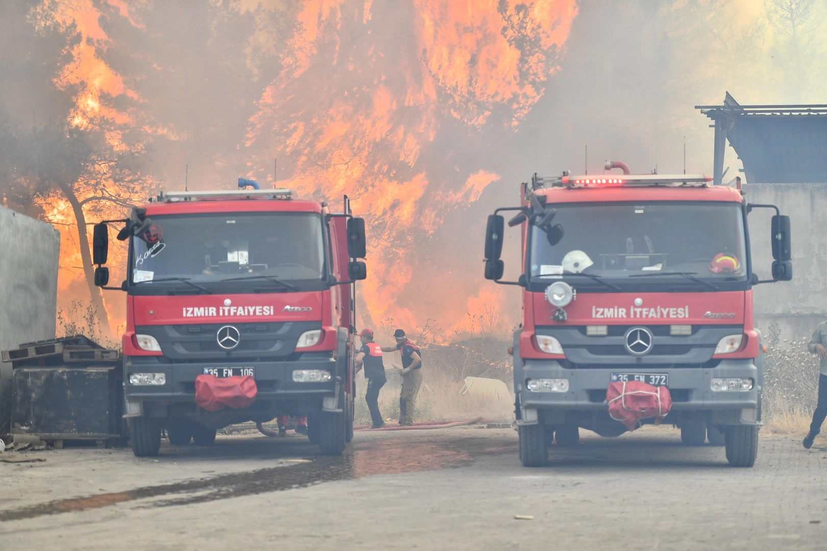 İzmir Büyükşehir Belediyesi İtfaiye Dairesi Başkanlığı ekipleri, Bornova Gökdere Mahallesi