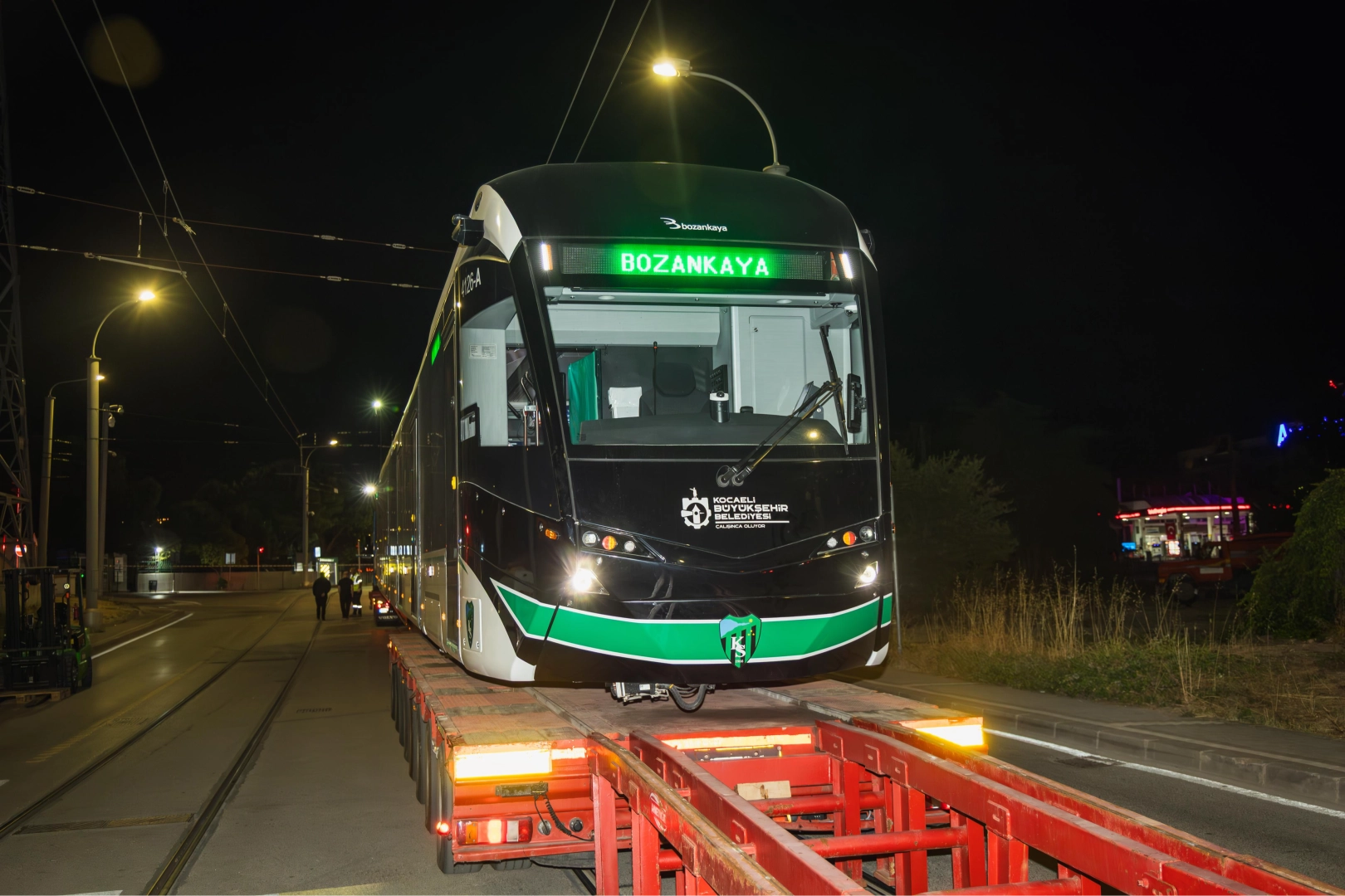 Kocaeli Büyükşehir Belediyesi’nin satın aldığı 10 tramvay aracından 7’ncisi geçtiğimiz