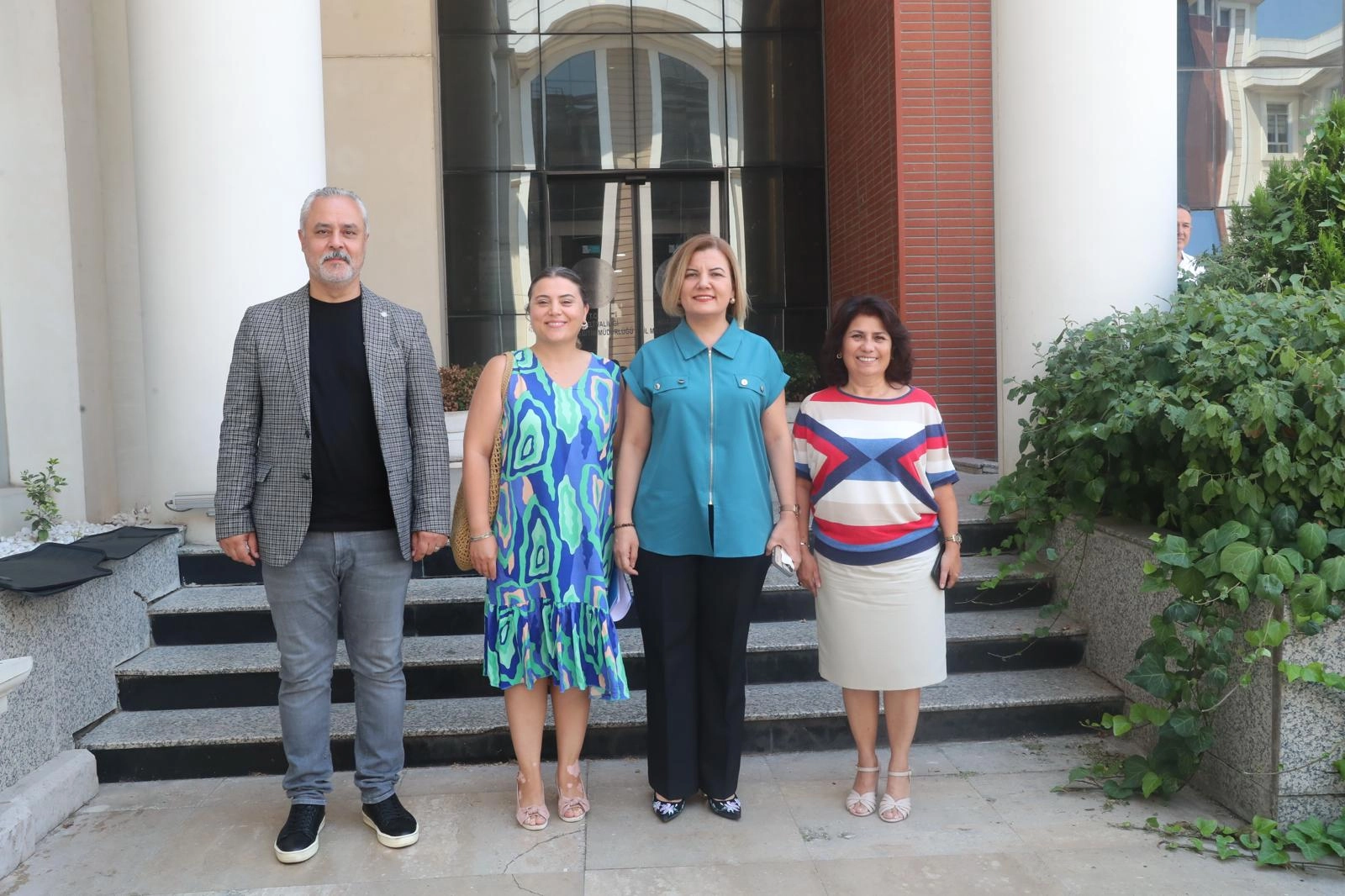 İzmit Belediyesi, refakatçisi olmayan ihtiyaç sahibi hastalar için kamu hastanelerinde