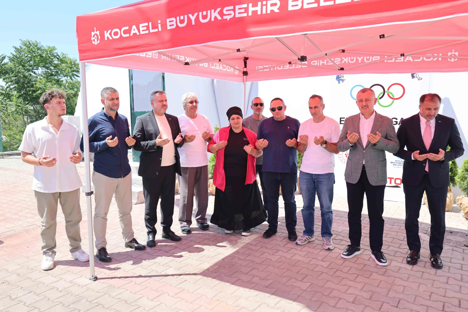 Kocaeli Büyükşehir Belediyesi, bir biri ardına hizmete soktuğu Emre Yazgan
