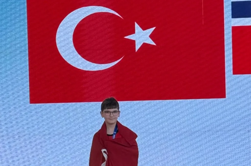 Konya Karatay Belediyespor’un masa tenisindeki genç yıldızı Tahir Efe Şahin,