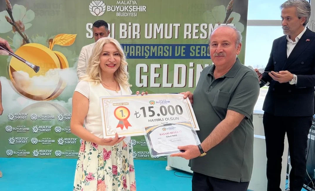 Malatya Büyükşehir Belediyesi’nin kayısı temasıyla düzenlediği “Sarı Bir Umut Resmet”