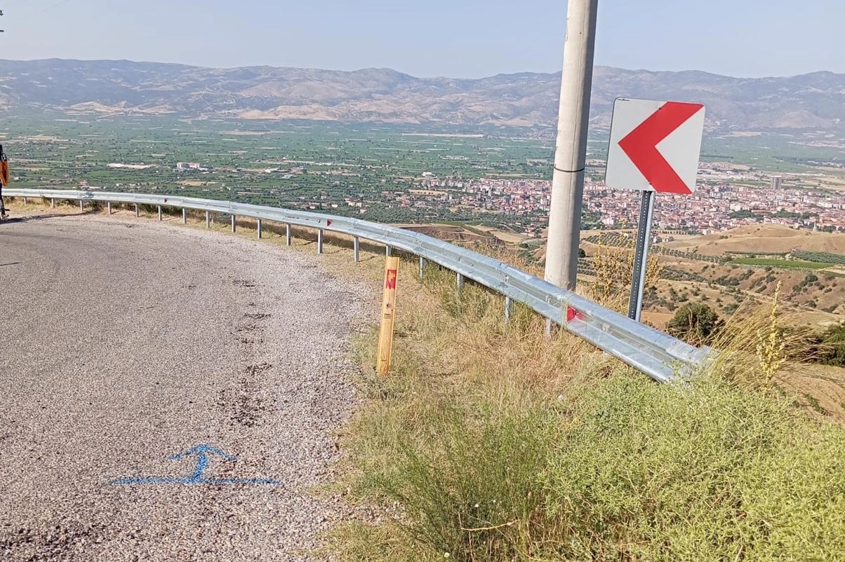 Manisa Büyükşehir Belediyesi, trafik kazalarını önlemek ve sürücülerin yanı sıra