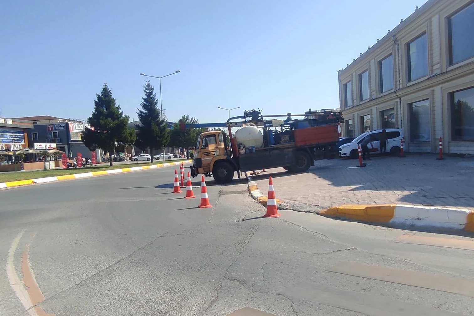 Sakarya Büyükşehir Belediye Başkanı Yusuf Alemdar, şehir içi ulaşımda büyük