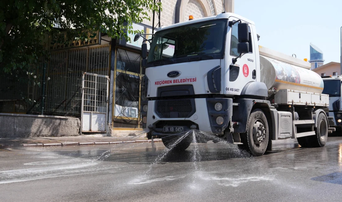 Ankara’da Keçiören Belediyesi ekipleri ilçe genelinde geniş kapsamlı temizlik çalışması