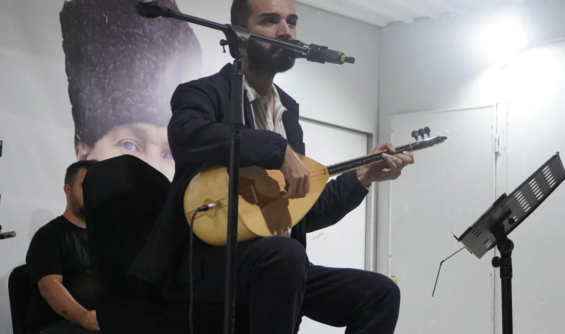 Ankara Keçiören Belediyesi’nin mahallelerde düzenlediği yaz konserlerinin ilki Yükseltepe Mahallesi