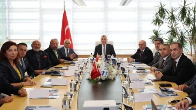 Ticaret Bakanı Prof. Dr. Ömer Bolat, Ankara Lojistik Üssü’nü ziyaret