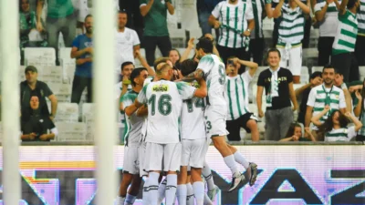 Bursa Büyükşehir Belediye Başkanı Mustafa Bozbey, 2025-2026 sezonu ilk maçında