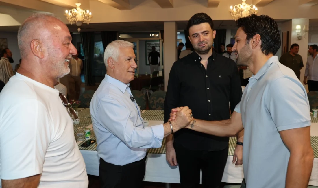 Yeni sezonun ilk karşılaşması öncesi Bursaspor Başkanı Enes Çelik ve