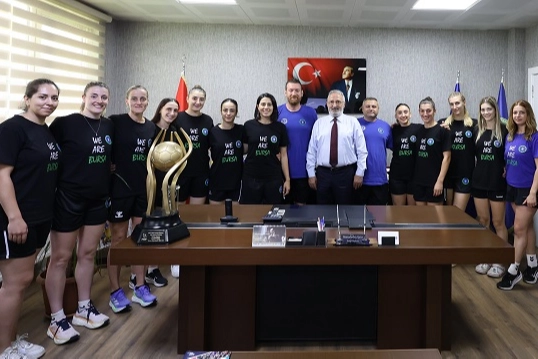 Kadınlar Hentbol Süper Ligi’nde mücadele eden Bursa Büyükşehir Belediyespor, daha